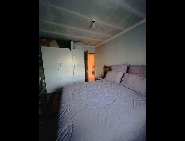 4 BEDROOM HOUSE FOR SALE IN KWAZAKHELE